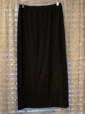 NUGGLES Women’s Large Black Classic Skirt